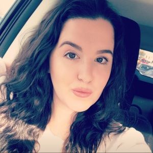 Meet your Posher, Jillian